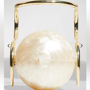 New in Box Cult Gaia
Pearl Acrylic Metal Top-Handle Bag